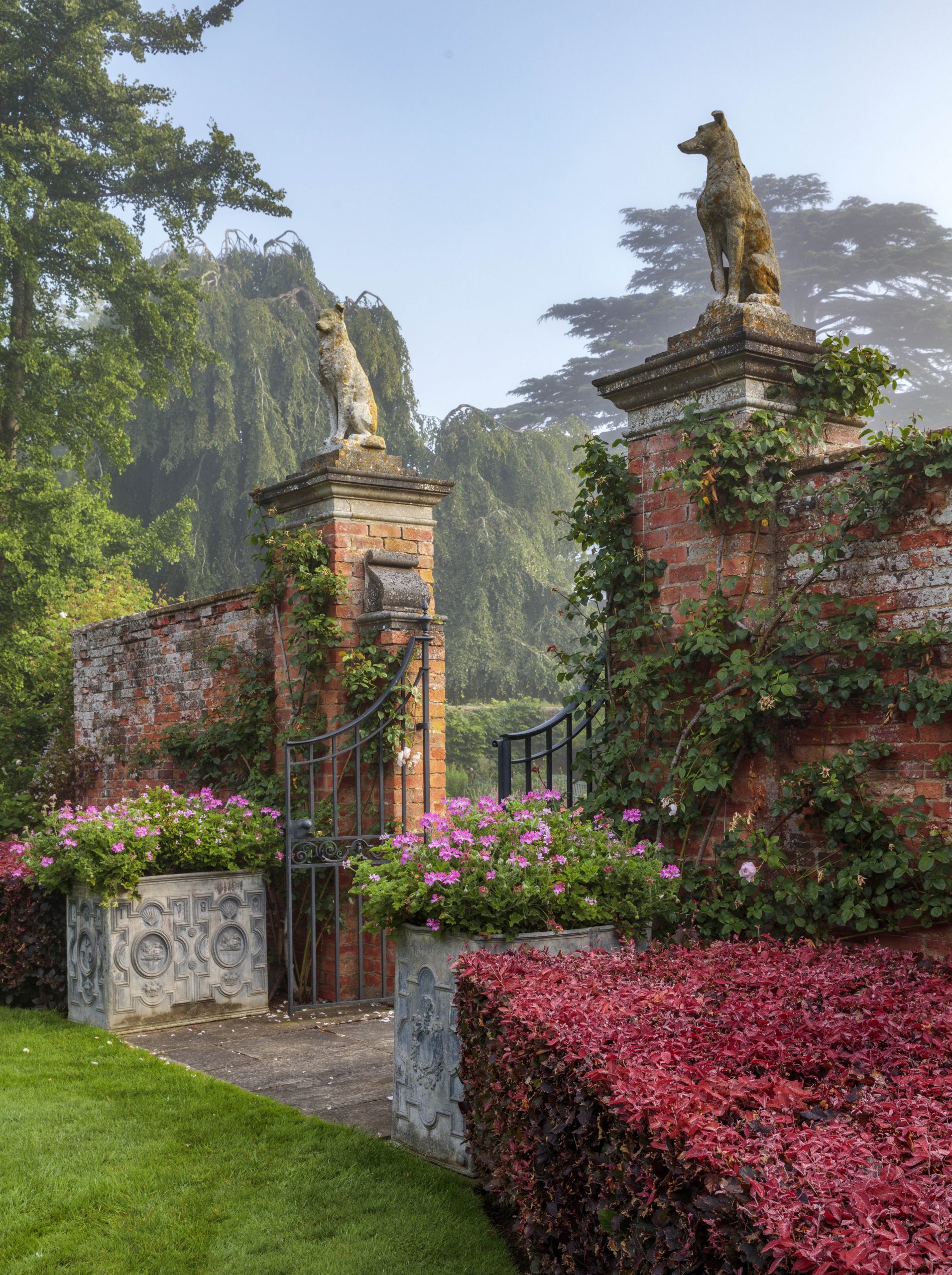 Cottesbrooke Hall & Gardens