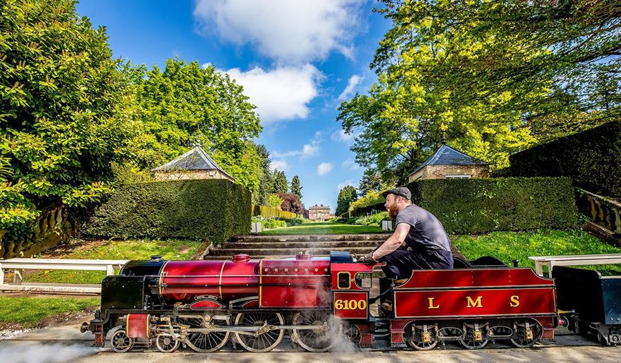 Newby Hall & Gardens train ride