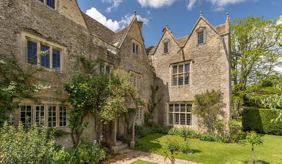 Kelmscott Manor exterior