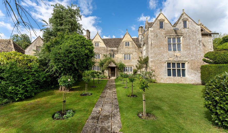 Kelmscott Manor exterior
