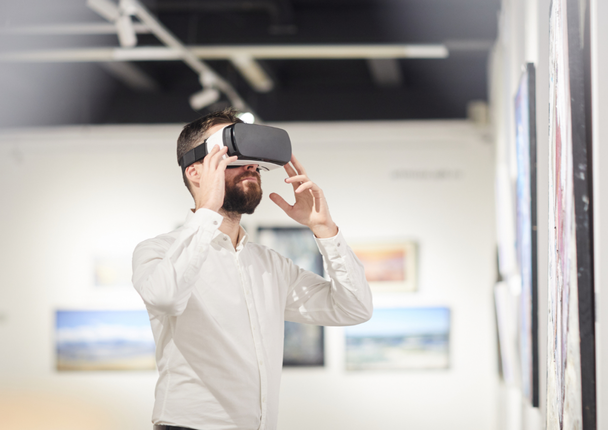 vr headset in gallery